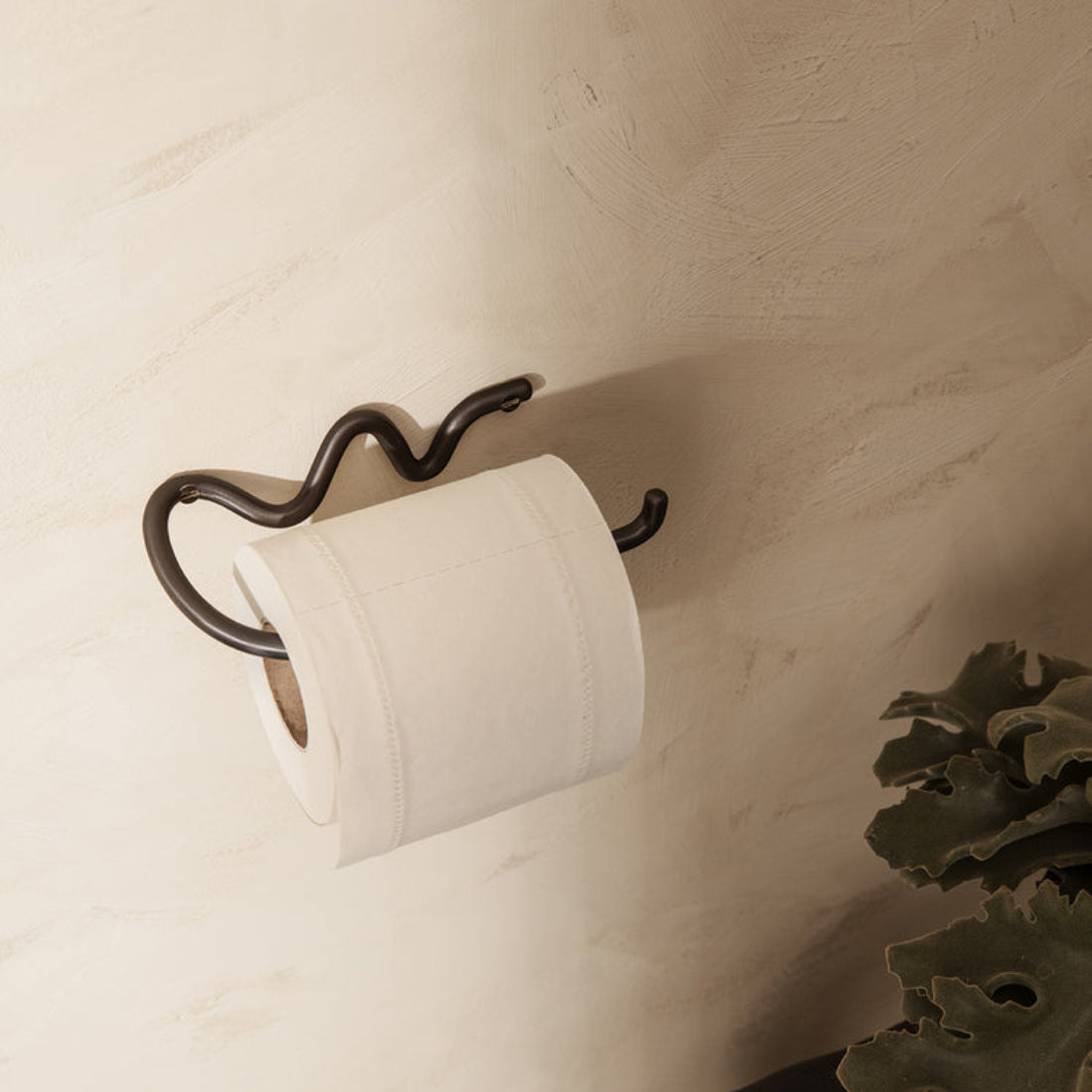 Curvature Toilet Paper Holder