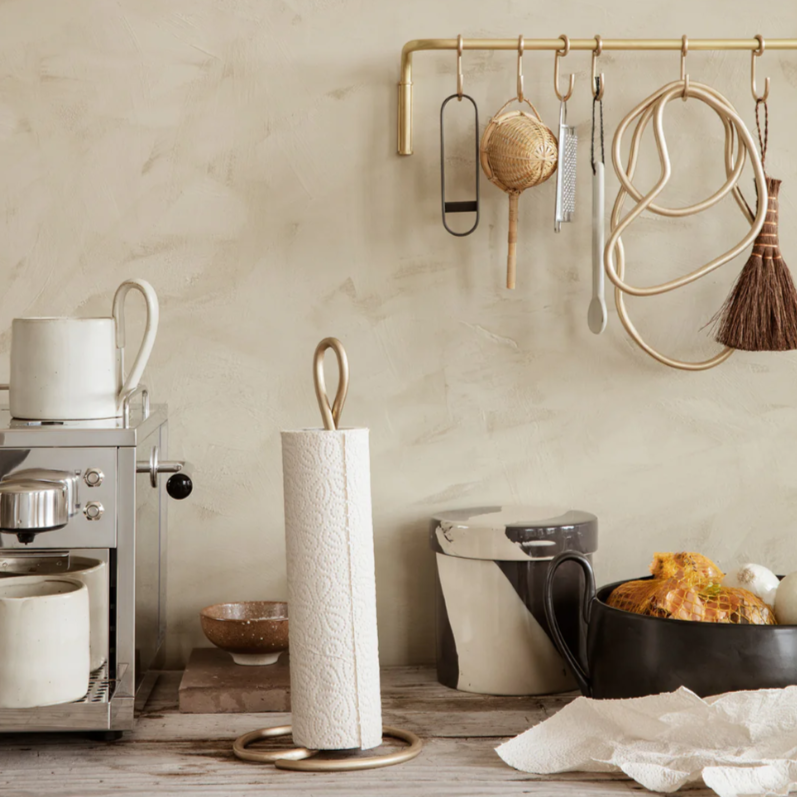 Curvature Paper Towel Holder