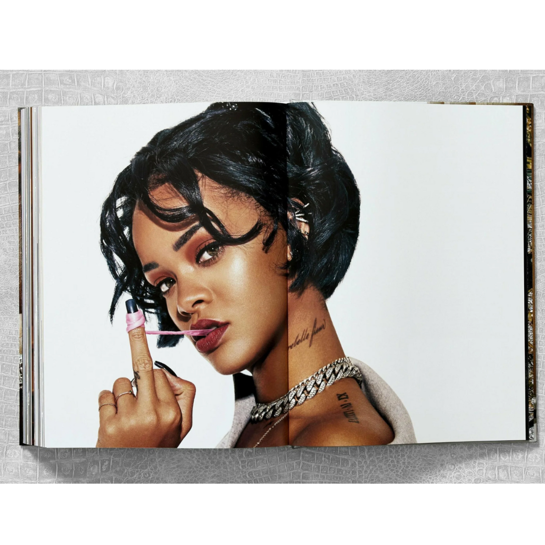 Ice Cold. A Hip-Hop Jewelry History XL