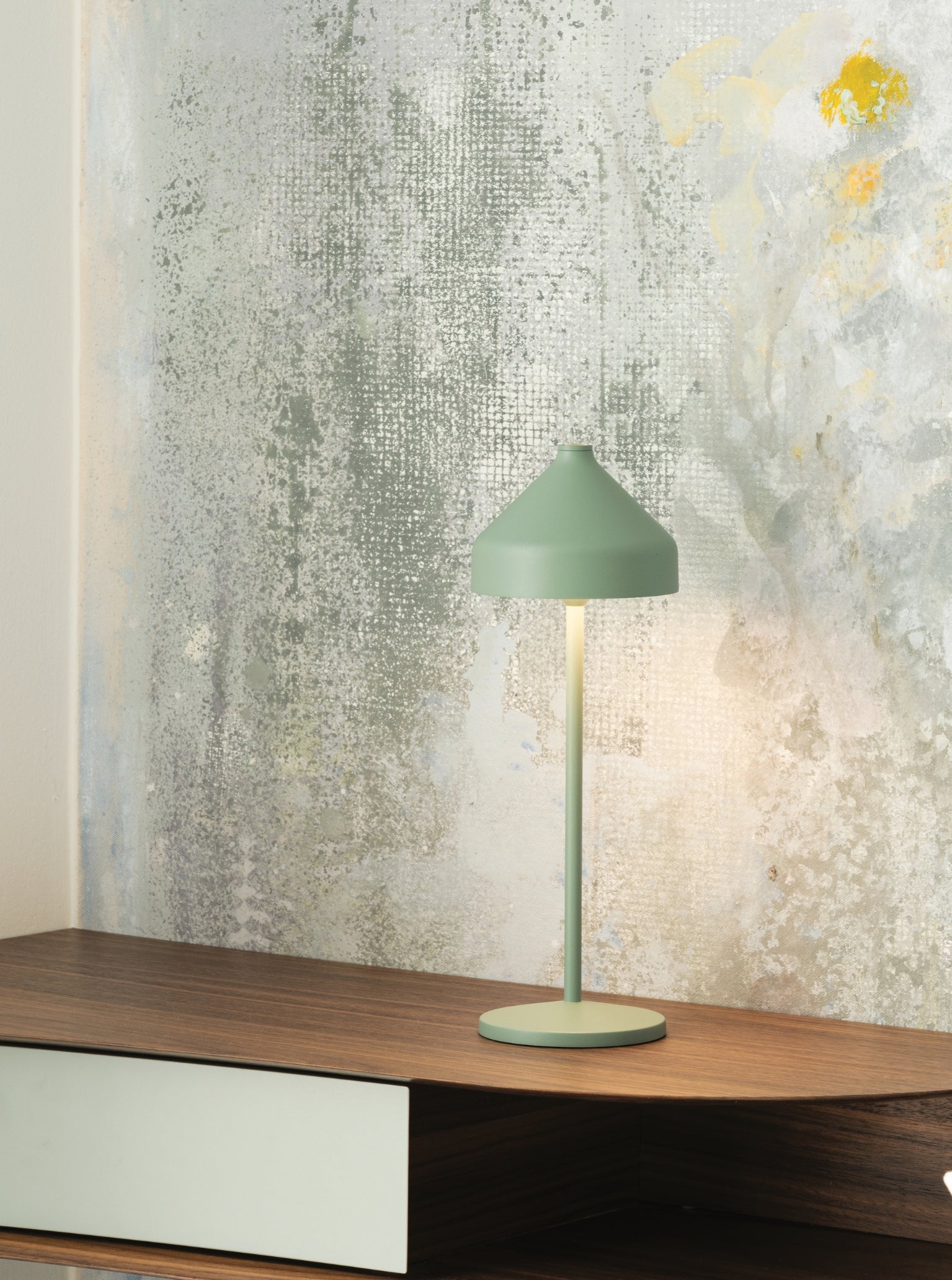 Amelie Pro LED Table Lamp Black