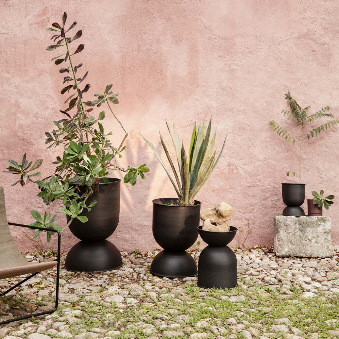Hourglass Pot - Medium