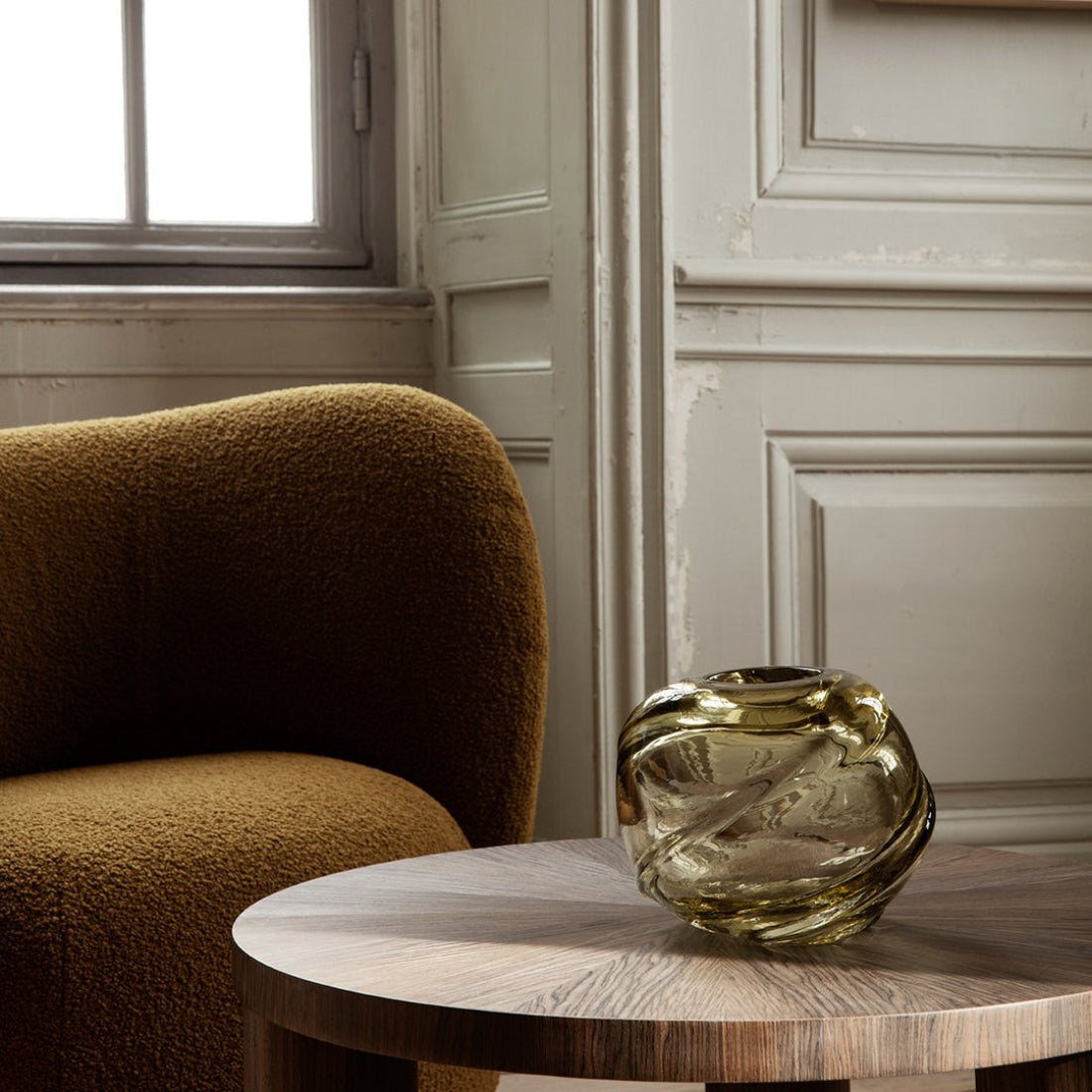 Water Swirl Vase - Round