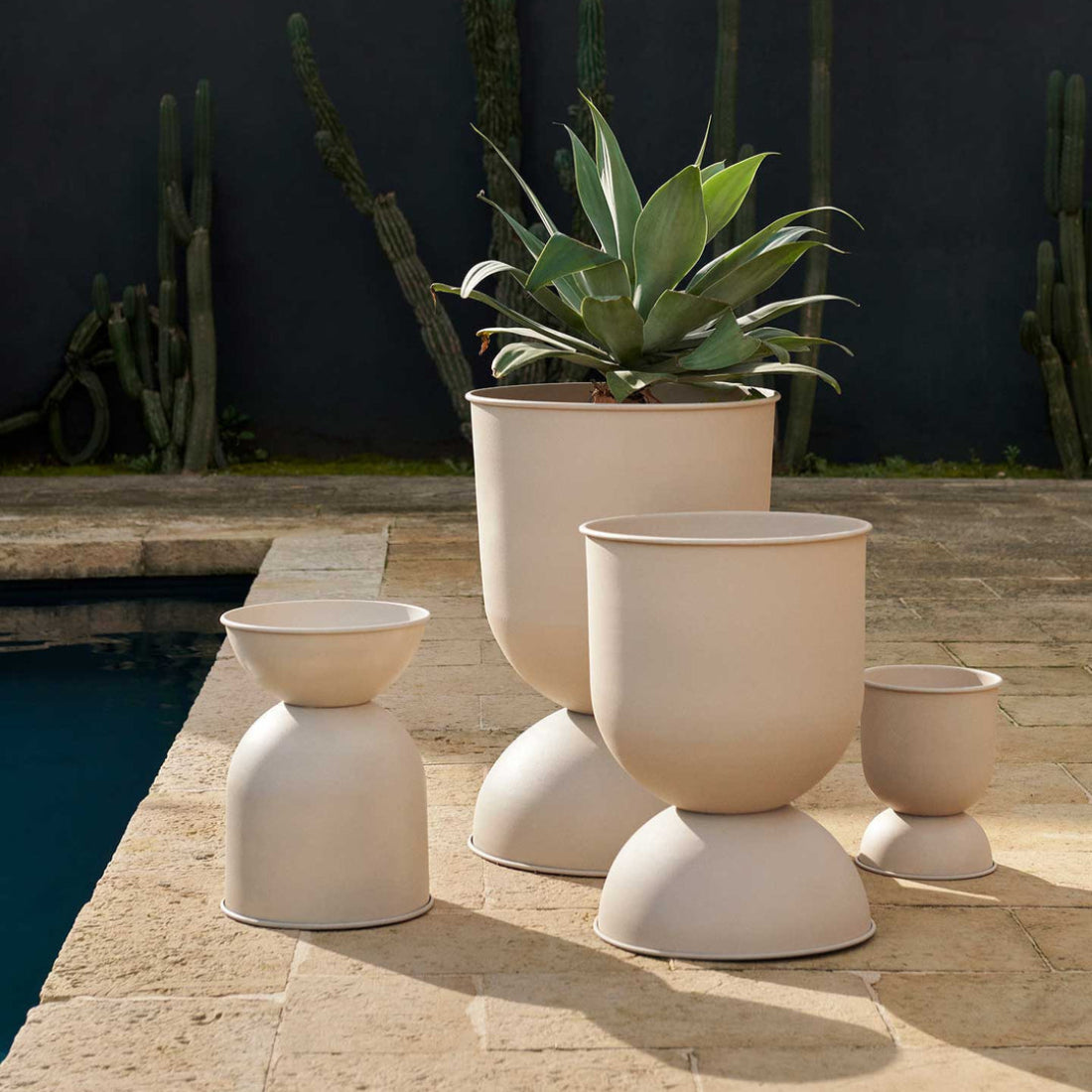 Hourglass Pot - Extra Small