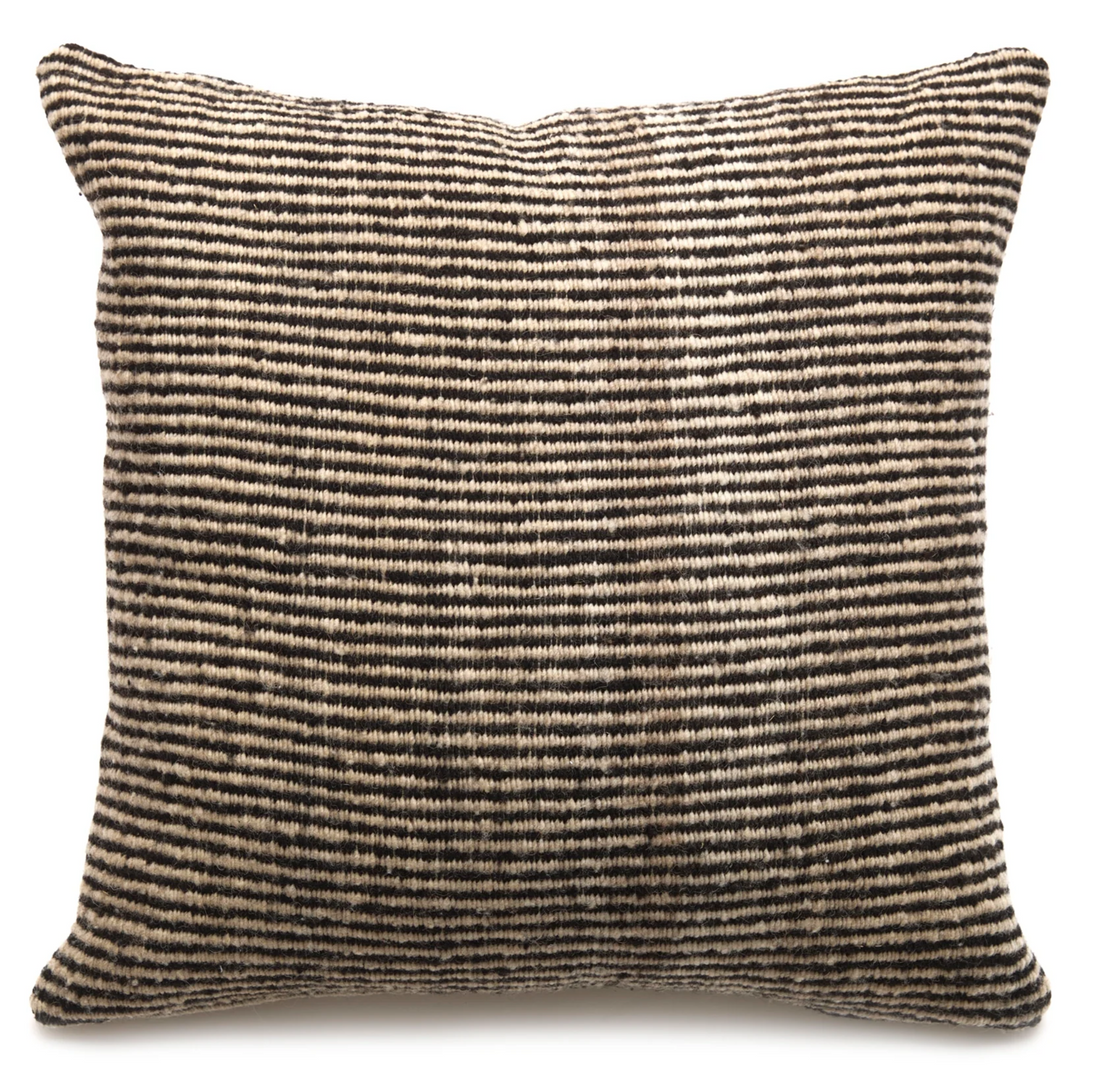 Tierra Pillow Raya