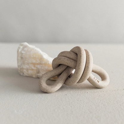 Double Loop Knot - Sand