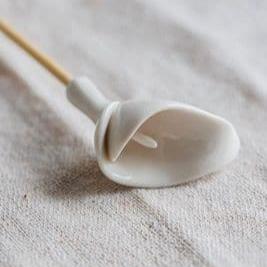 Porcelain Arum Lily Diffuser Wood Stick